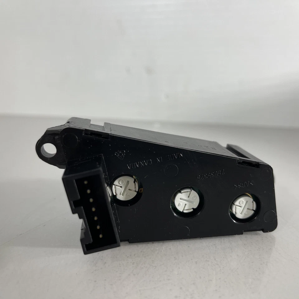 98 99 00 01 02 03 04 CADILLAC SEVILLE STS MODO DE PANTALLA INTERRUPTOR DE REINICIO DE VIAJE Foto 3 de 4