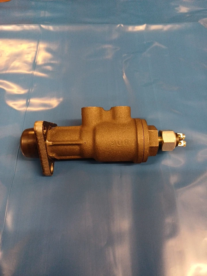 MORGAN PLUS FOUR 4 1950--56 NOVO CILINDRO MESTRE DE FREIO - Imagem 4 de 4