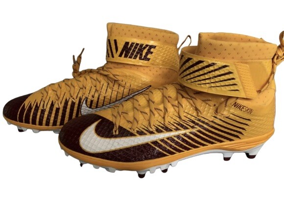 maroon nike football cleats