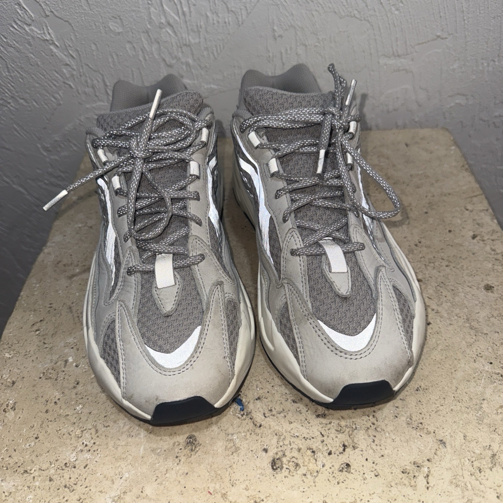 adidas Yeezy Boost 700 V2 Men's Size 10 Static EF2829 thumbnail 7