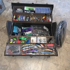 Kennedy Metal Box Full of New Bass / Musky Lures Ectc15r reel Knife Live Well ++