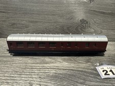 Hornby OO Gauge Railroad R4389 LMS Maroon Brake Coach 5200