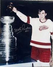 Marty Pavelich Detroit Red Wings Autographed 8x10 Photo With Cup