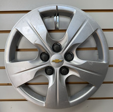 2016-2018 Chevy Cruze 16 Bolt-on Hubcap Wheelcover 13399300 Factory Original 2016-2018 Chevy Cruze 16 Bolt-on Hubcap Wheelcover 13399300 Factory Original