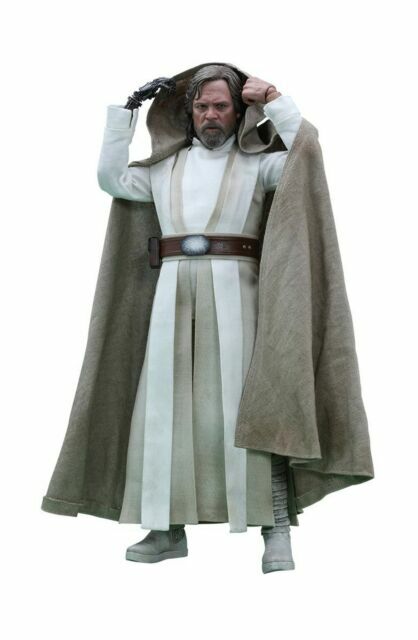 Hot Toys Star Wars: The Force Awakens: Luke Skywalker Action Figure