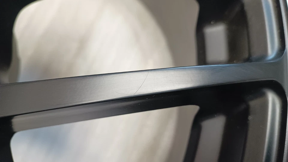 Schmidt Revolution Gambit Satin Black Alufelge 10,5x22 ET33 - Bild 2 von 4