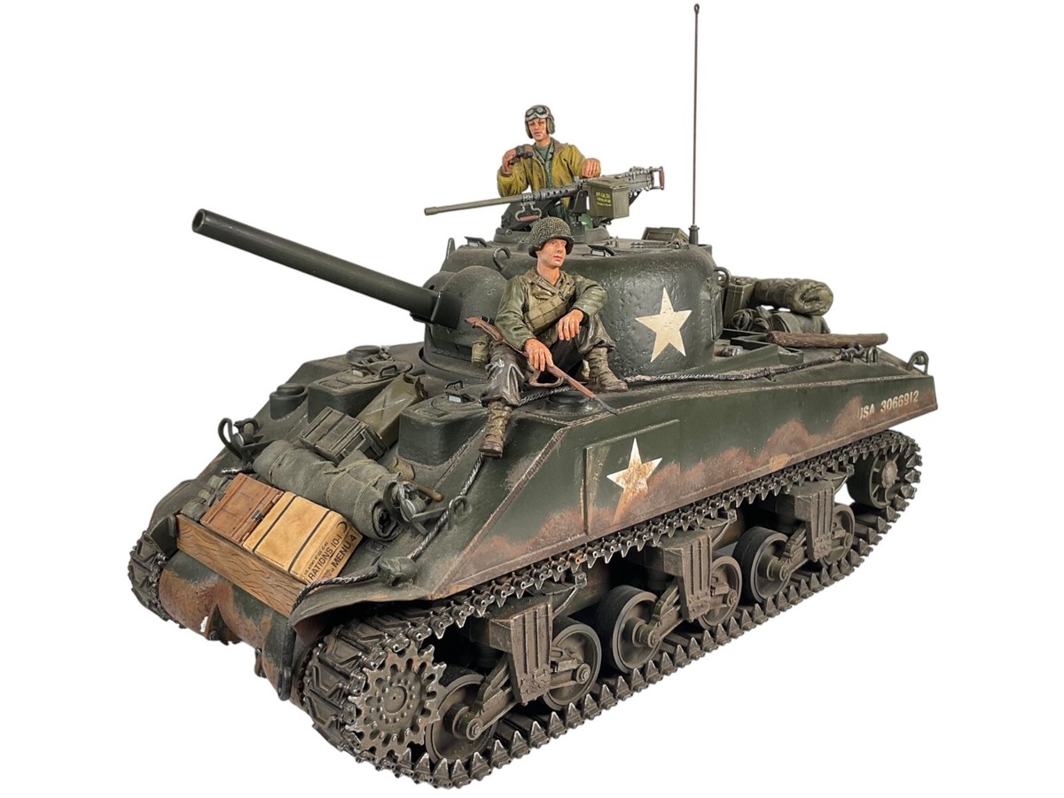 Forces of Valor NO 85007 U.S. M4A3 SHERMAN D-DAY DIECAST TANK 1:16