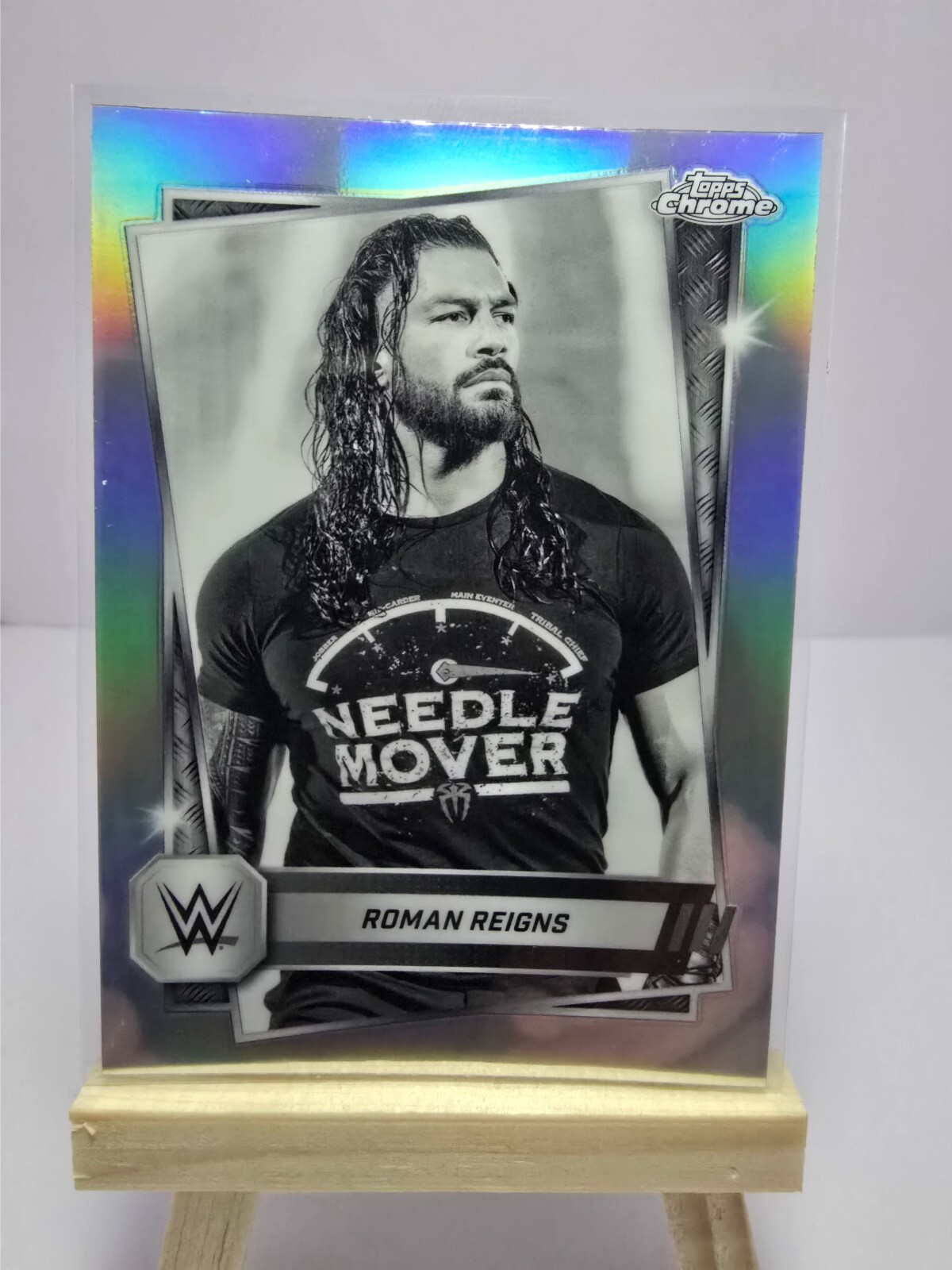 Topps Chrome 2025 WWE Roman Reigns Sepia Refractor #3 Smackdown