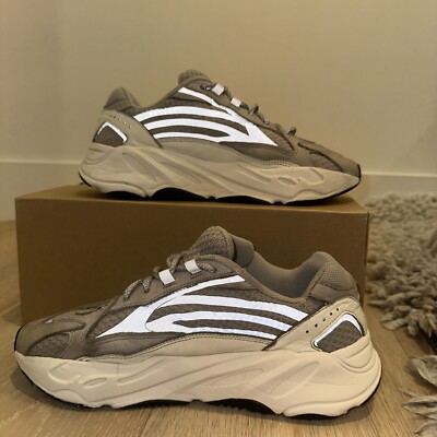 YEEZY BOOST 700 V2ブラック 27センチ FV5304] Mens Adidas Yeezy Boost 700 'Utility Black' | eBay