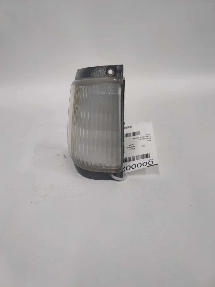 Chevrolet Celebrity 1989 conjunto de luces antiniebla/marca/estacionamiento/giro derecha 16506602 Foto 2 de 4