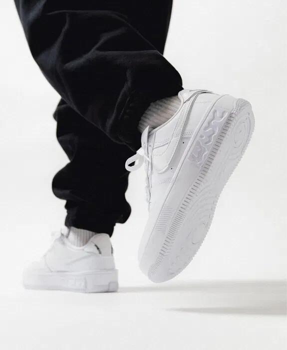 Air Force Low Triple White On Feet Nike Air Force Foamposite On