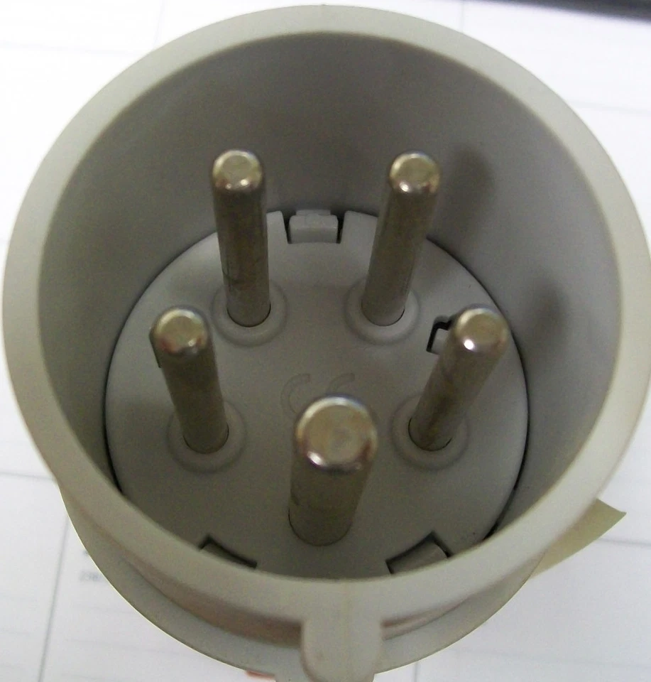 Merlin Gerin PKE16M435 16A 6h/200/346-240/415V 3P+N+地面公头连接器 — 第 2/4 张图片