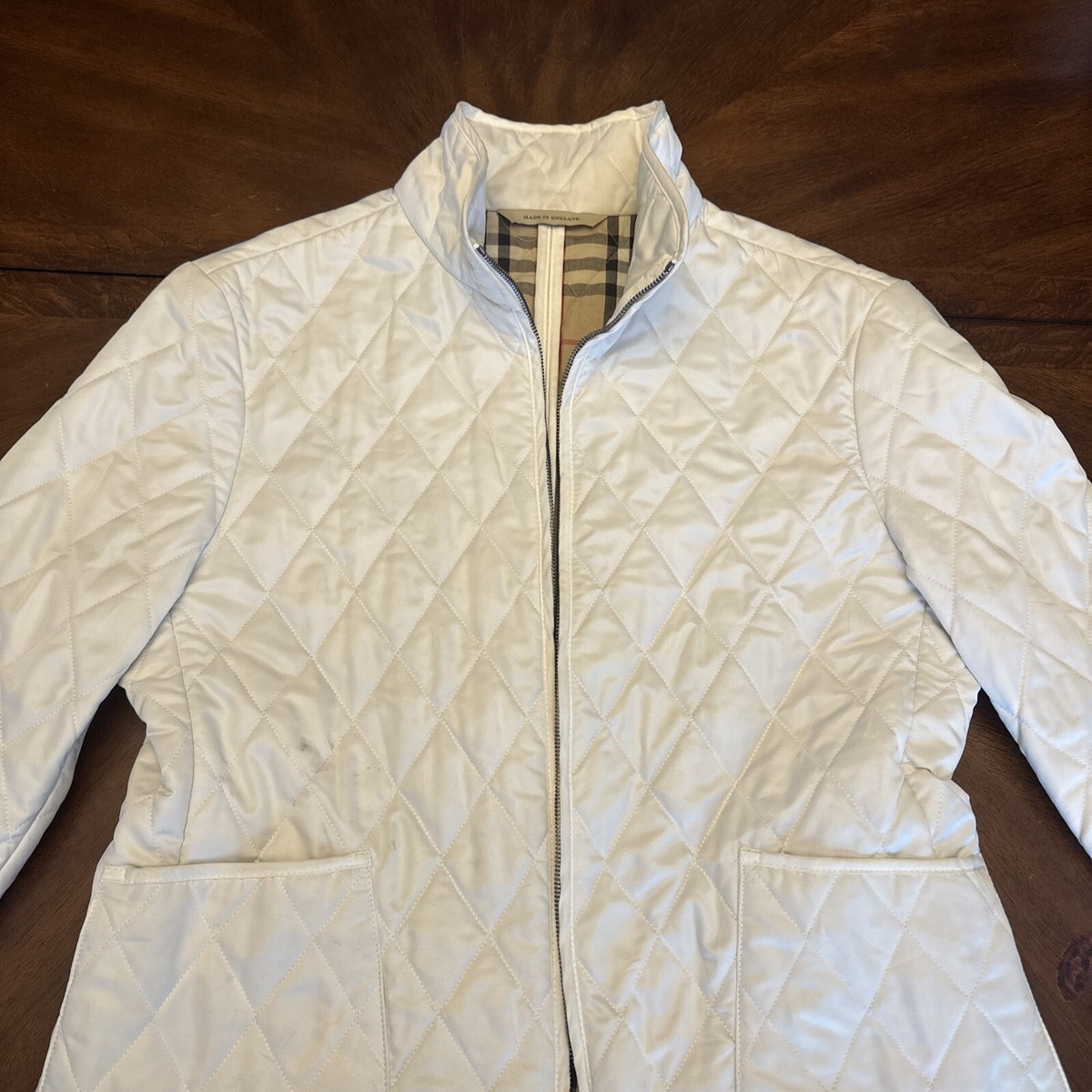BURBERRY LONDON women's Zippered white nova check quilted BURBERRY LONDON women's Zippered white nova check quilted