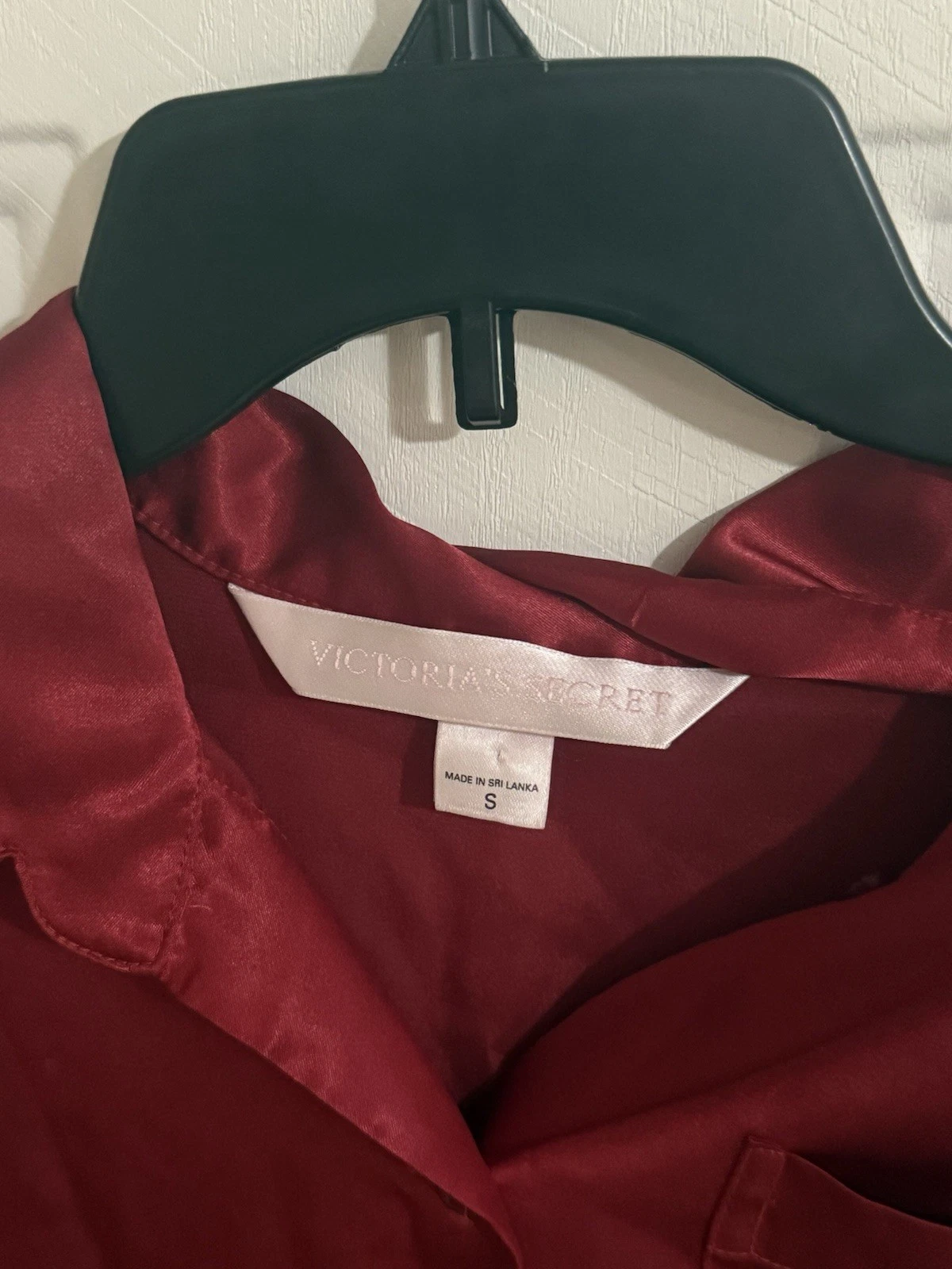 UNDERCOVER Abito camicia da notte Victorias Secret rosso raso con bottoni taglia S