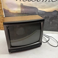 Magnavox 13" CRT Retro Gaming TV No Remote RR1337