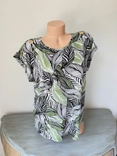 Tropical Top Floral Coastal Palm T Shirt Tee L Large Lg Sweet Violet Short Sleev