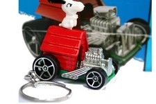 Custom Key chain Peanuts SNOOPY w/Dog house