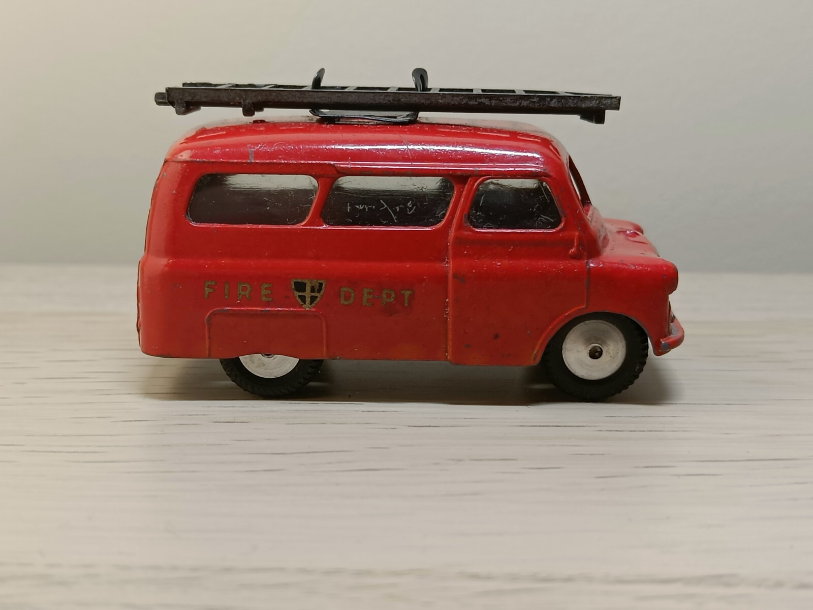 Corgi 405, Bedford Utilicon AFS Fire Tender - Free Price Guide