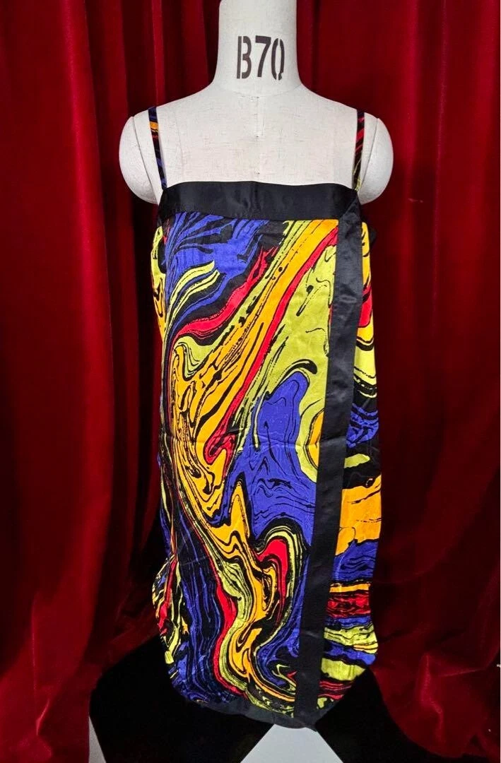 Robe sans manches vintage authentique Gucci en soie taille 46