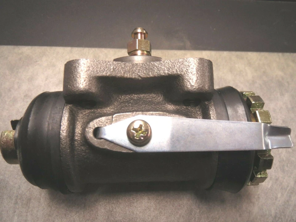 Cilindro de rueda superior trasero izquierdo para Toyota Landcruiser 1972-1980 - ¡Envío rápido! Foto 2 de 4