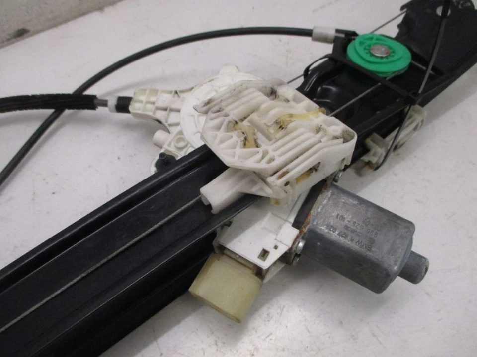 Elevalunas delantero derecho motor elevalunas motor E91 se adapta a BMW 3 (E90) 318I Foto 2 de 3