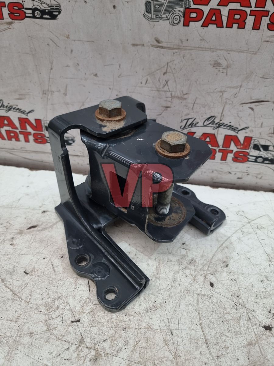 2023 IVECO Daily Van - 2.3 S/W Rear Spring Hanger Bracket (2014-2024) 5801526253 thumbnail 2