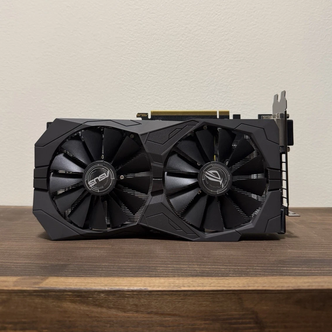 ASUS AMD Radeon RX 570 4 GB Memory Computer Graphics Cards for