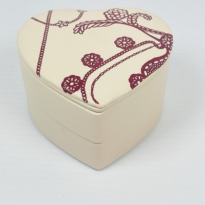 Pandora Leather Heart-Shaped Jewelry Box Leather White Bracelet