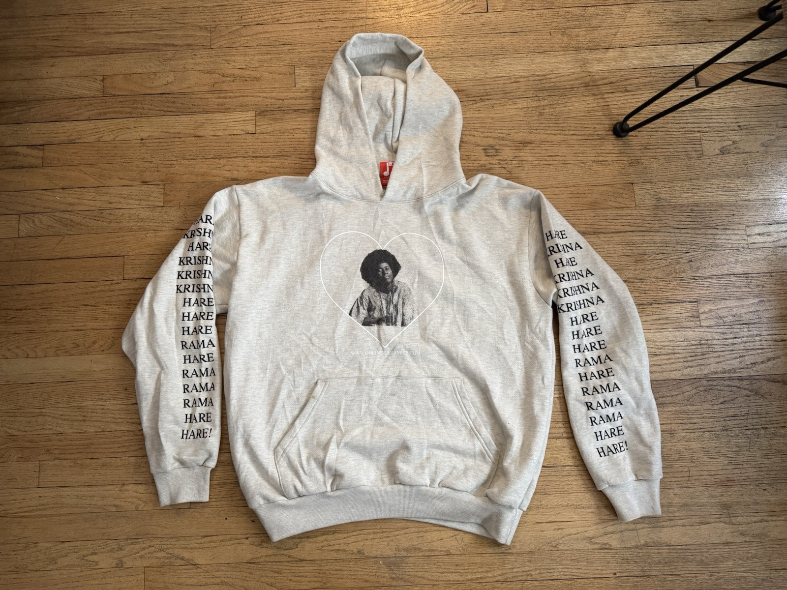 Vintage-Inspired Online Ceramics for Unique Streetwear Style-image