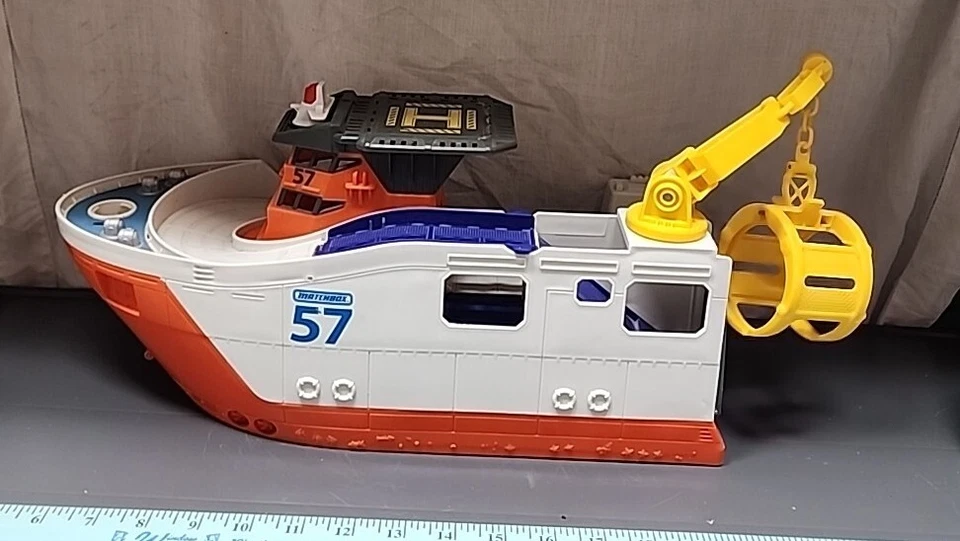 Barco de rescate marino Matchbox 57 sin accesorios.  Foto 3 de 4