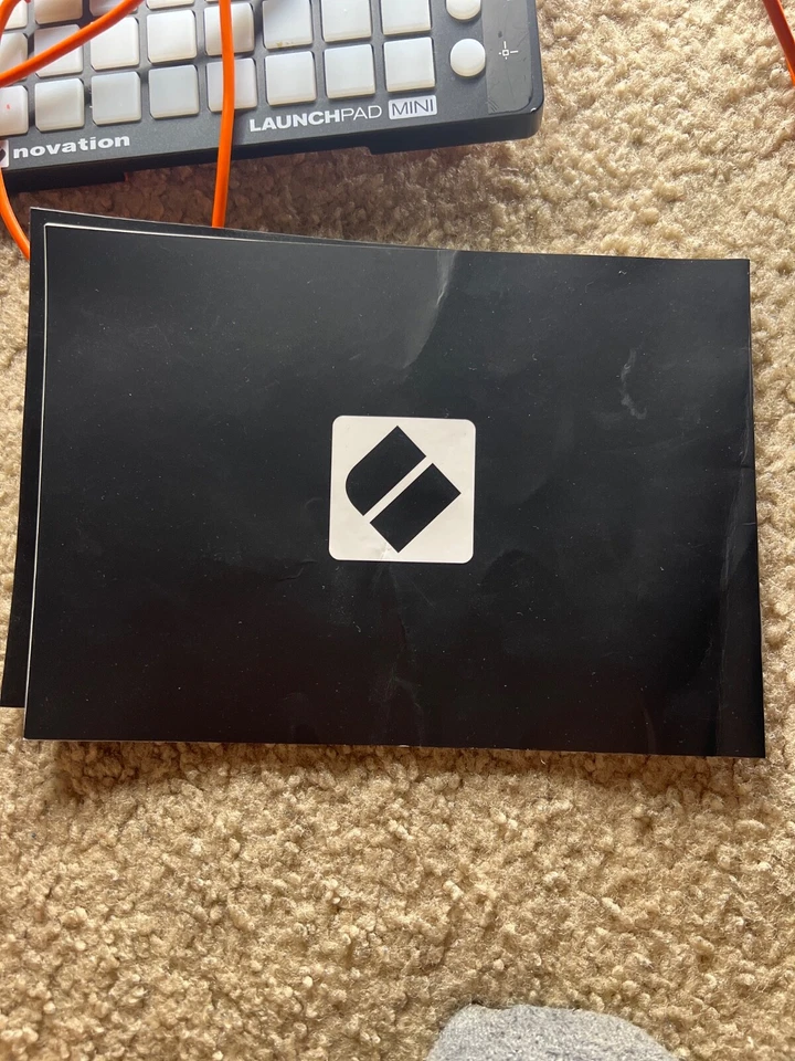 Novation Launchpad Mini MKII DJ Controller - Image 4 of 4