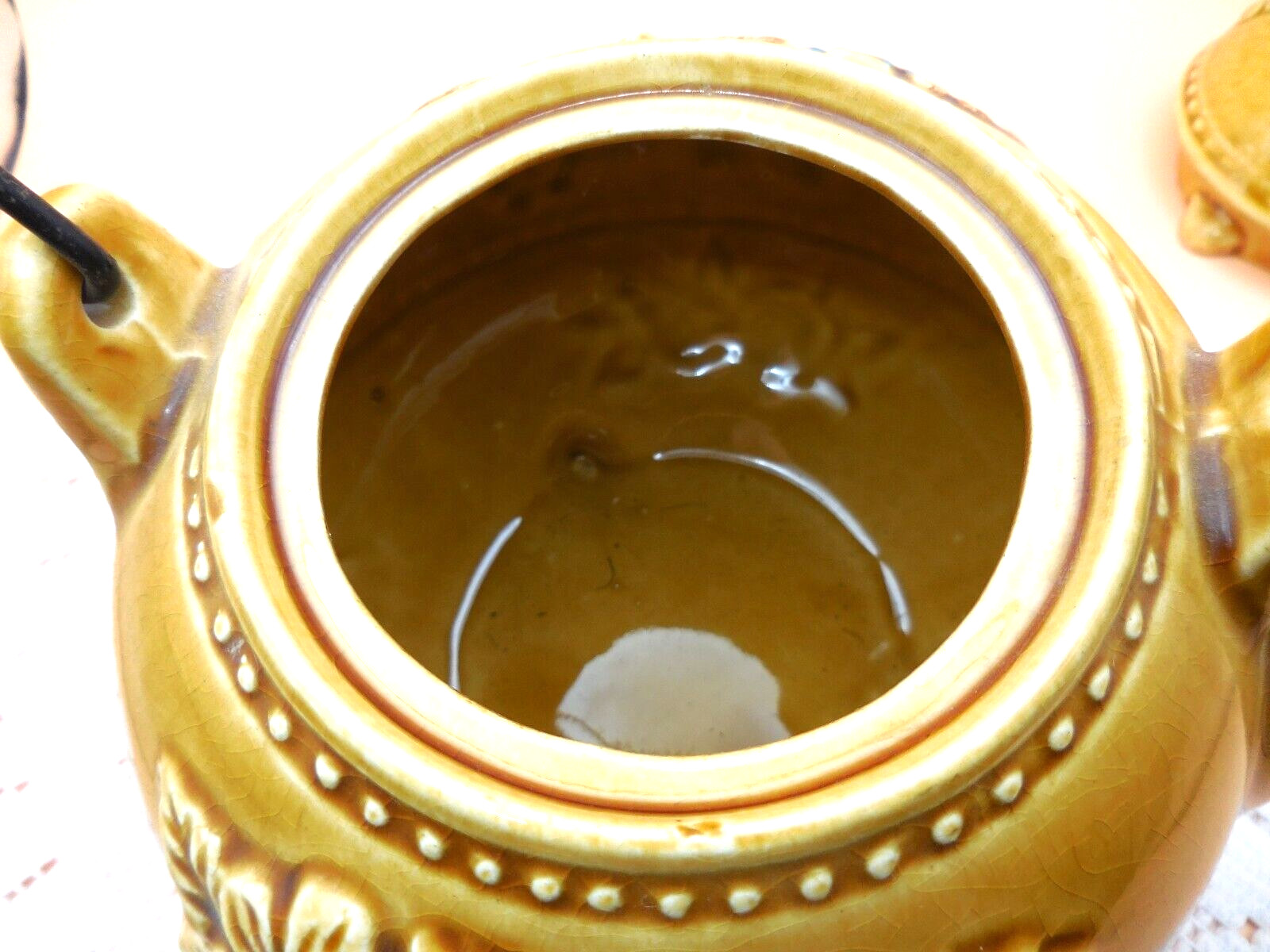 Honey Brown Rustic Fruit Ceramic Spring Wire Handle 7 IN Round Teapot (BIN GW71)