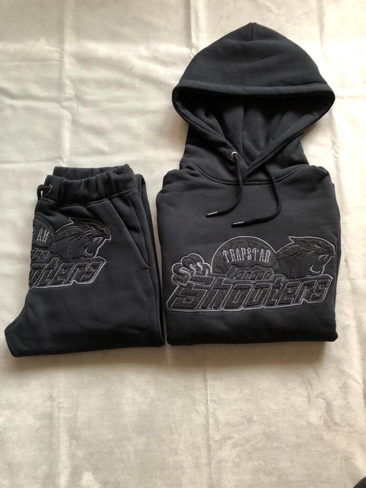 Trapstar Shooters Tracksuit Size Medium Blackout *AUTHENTIC WITH