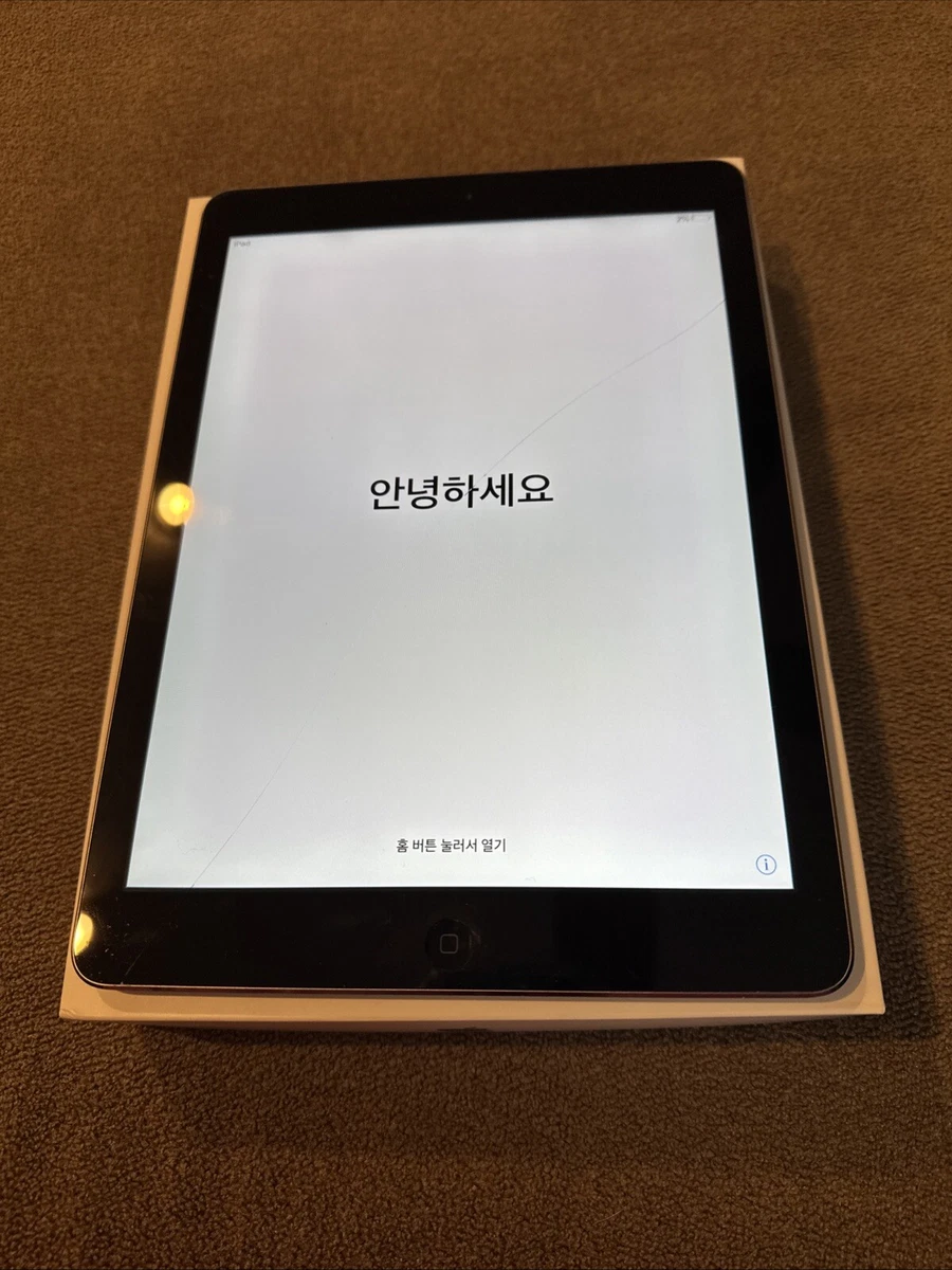 Apple iPad Air (1st Generation) Wi-Fi Tablets & eReaders with