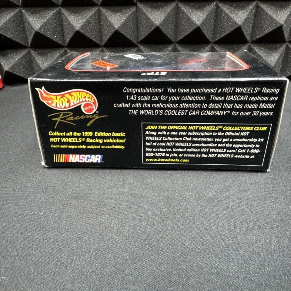 De colección 1998 Hot Wheels Nascar #44 Richard Petty escala 1/43 Foto 4 de 4