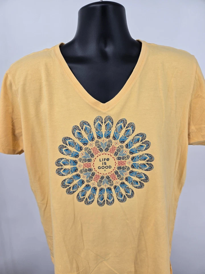 Life Is Good Camiseta Mujer XL Amarilla Cuello en V Logo Flor Sandalias Manga Corta * Foto 3 de 4