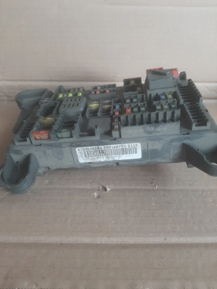 B010105300 CENTRALINA PORTA FUSIBILI BMW X6 E71 1° Serie 3000 Benzina (20 609718 - Immagine 4 di 4