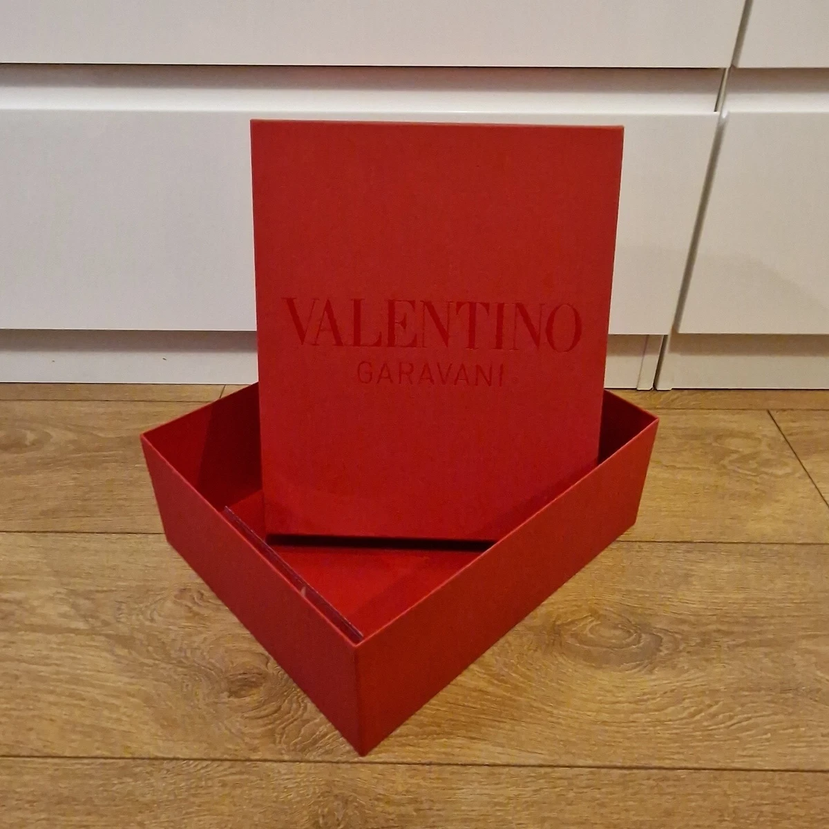 Valentino Garavani gift box / shoe box, 31 x x 11 cm, authentic, # |