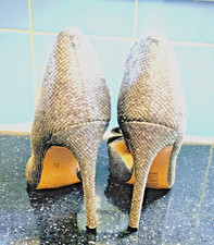 Betsey Johnson Prince Metallic d'Orsay Bow Pumps Women’s Party Heels Shoes