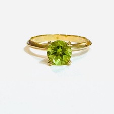 Natural Green Peridot Solid 14k Yellow Gold Solitaire Birthstone Ring 5.75