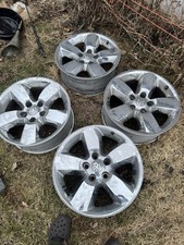 in good condition 5 lugs