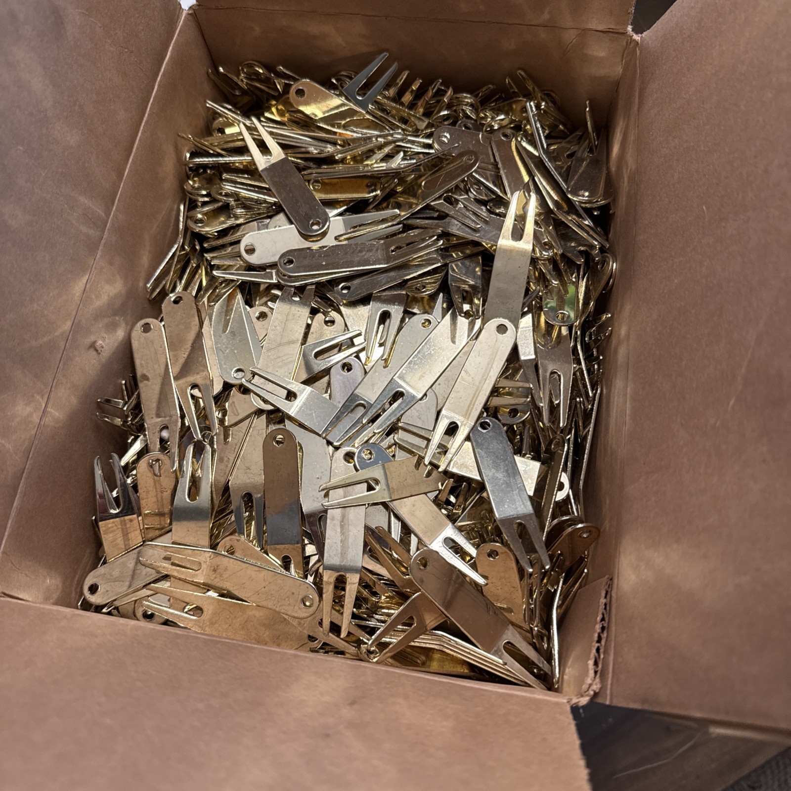 Repair Divot Tools Gold Plated Lot Of 1000- Usa Art/craft Stamping