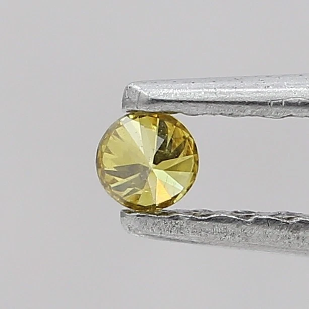 0.07 CT 2.5MM ROUND YELLOW COLOR DIAMOND BRILLIANT CUT DIAMOND NATURAL DIAMOND - Image 3 of 4