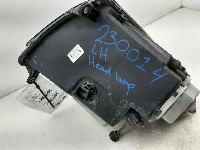 Driver Left Headlight Xenon HID Opt T4F 05-11 CADILLAC STS 20836119 - Image 2 of 4