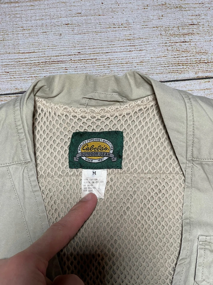Cabela's Mens Hunting Shooting Fishing Photography Vest Kahiki Cotton Mesh Sz M - Image 4 of 4