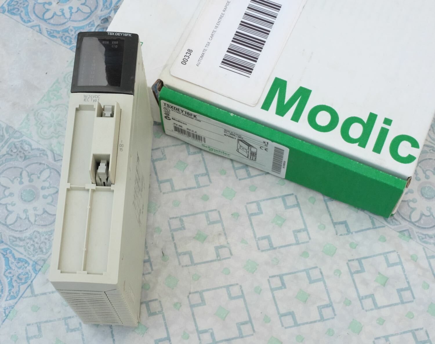 Module Schneider Electric TSXDEY16K Haute Précision pour Architecture Modicon Premium