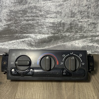  99-02 OEM CHEVY SILVERADO 2500 Heater A/c Control (Manual w/o Defrost) 15054697