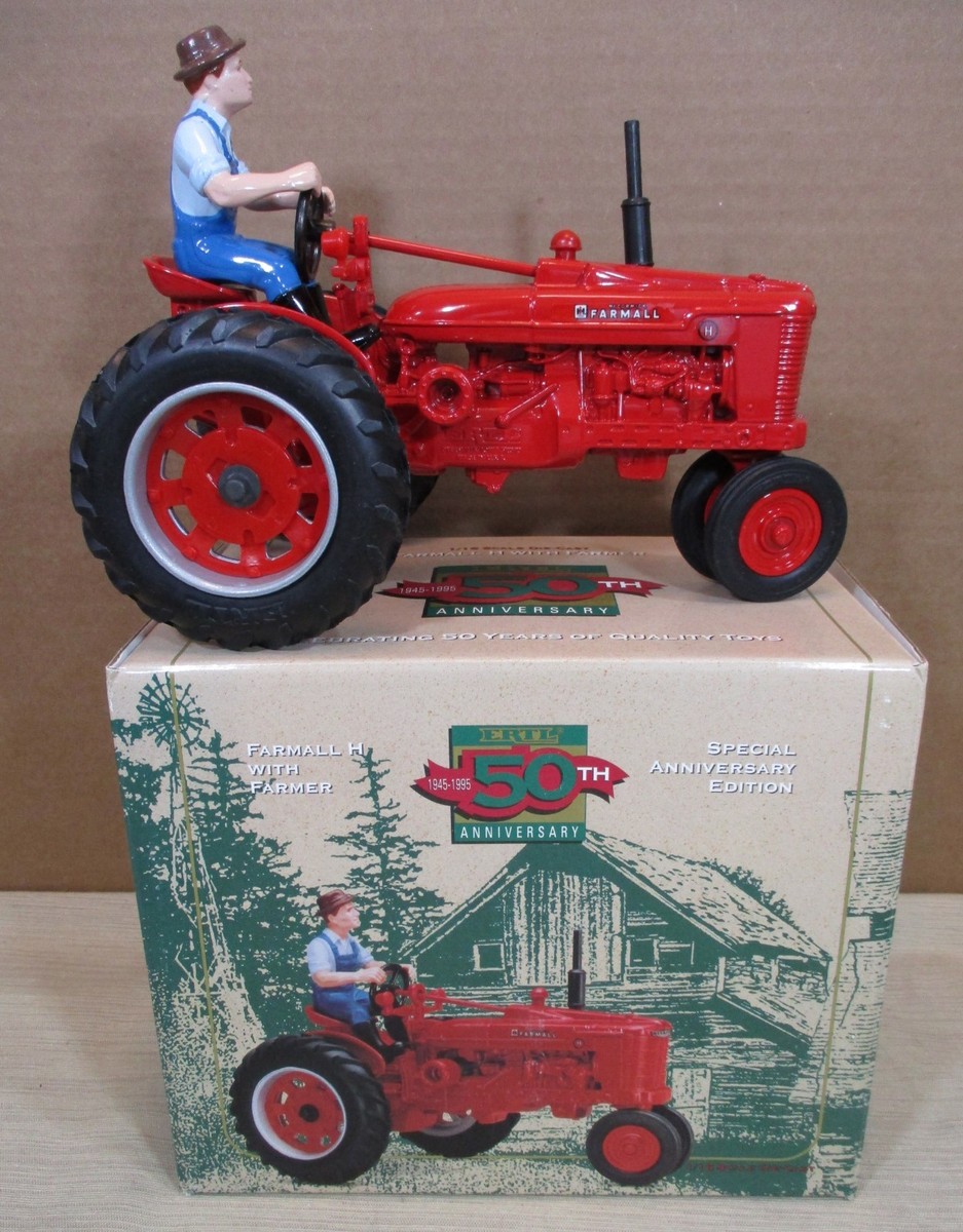ミニカー　アメリカントラクター　McCORMICK FARMALL McCormick Farmall H Red Farm Tractor With Farmer Driver Figurine