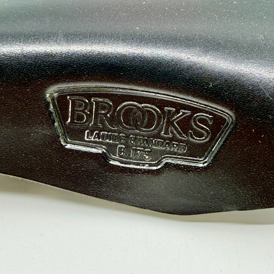 Sillín de cuero negro Brooks B17S (corto) para mujer asiento de bicicleta 1M6 1844 usado en excelente estado Foto 2 de 4