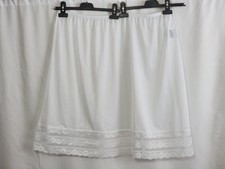 VINTAGE METROPOLITAN HALF SLIP WHITE NYLON LACE TRIM PLUS SIZE 4X LENGTH 25.5"